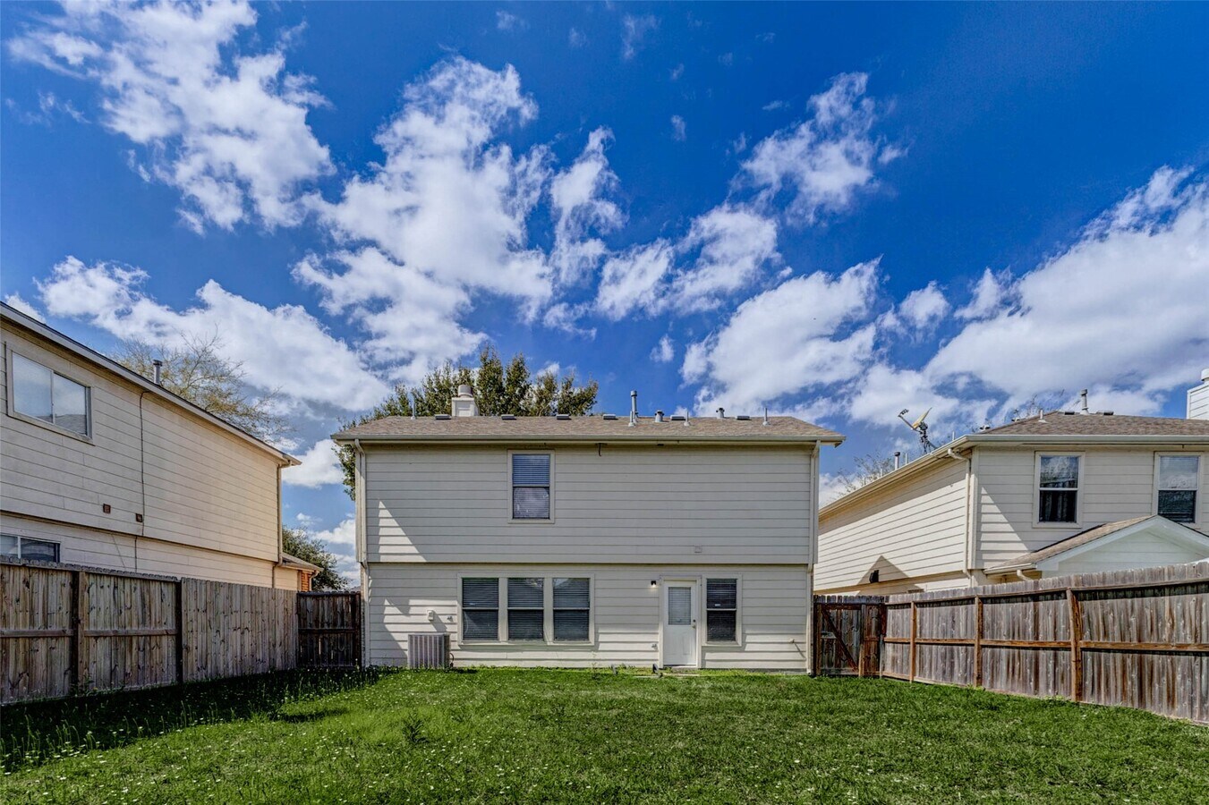 Photo - 9307 Grove Haven Dr