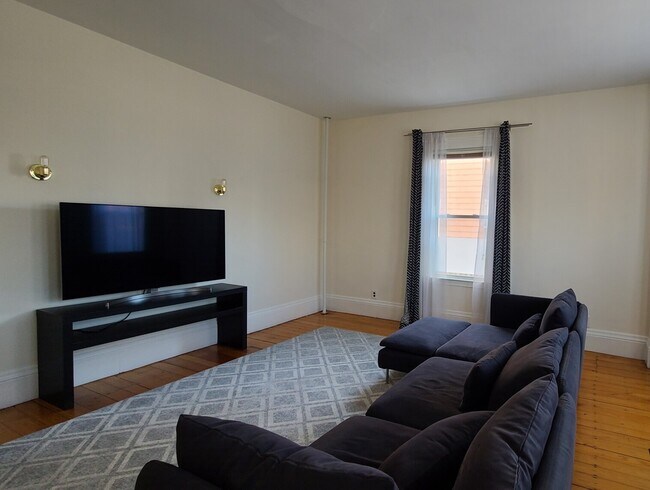 Photo - 45 Temple St Unit 1A