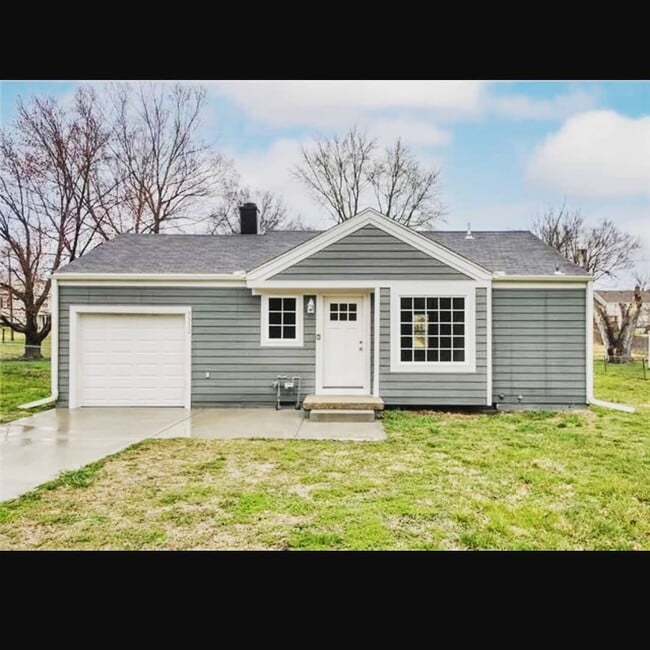 3312 NE 55th St House House Rental in Kansas City, MO