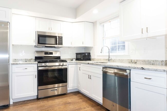 Photo - 2597 Washington St Unit A