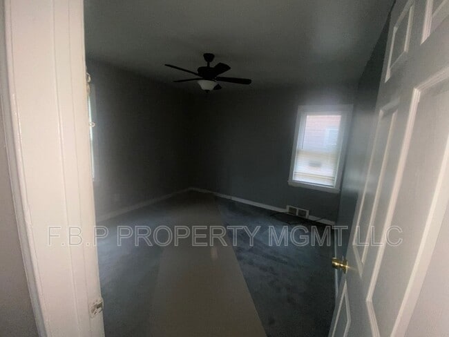 Photo - 18275 Rosemont Ave