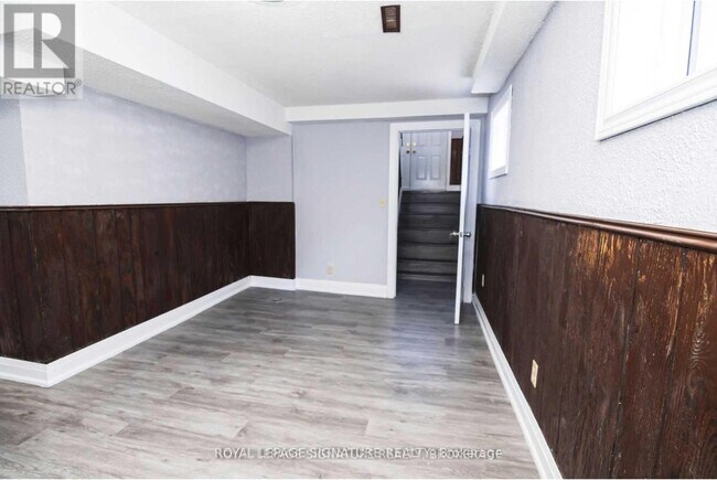 Photo - 827 Stainton Dr