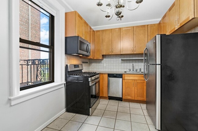 Photo - 755 Anderson Ave Unit 3H