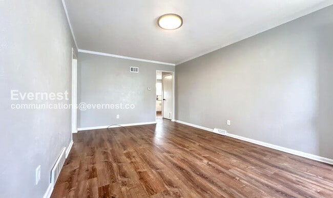 Photo - 9515 E 18 St S