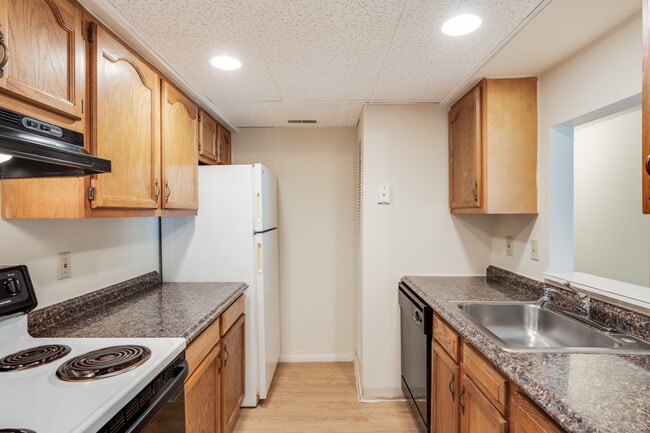 Photo - Vantage Pointe West Apartment Homes