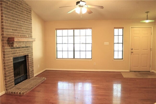 7422 Dallas Dr