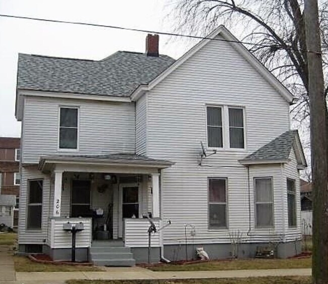 Photo - 206 S Monroe St Apartments Unit 206 Upper