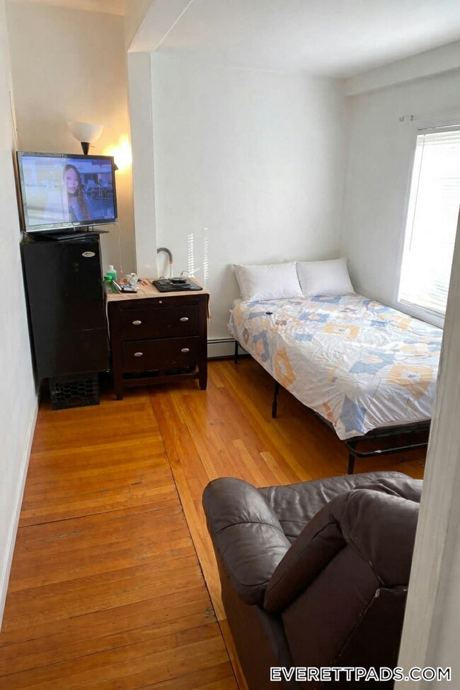 Photo - 121 Hancock St Unidad 1