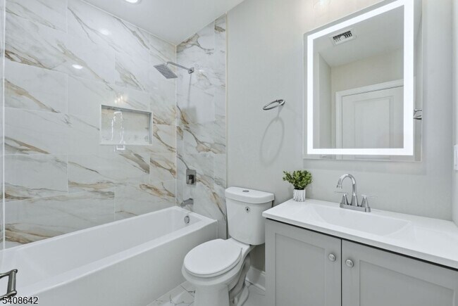 Photo - 46 Eppirt St Unit 2