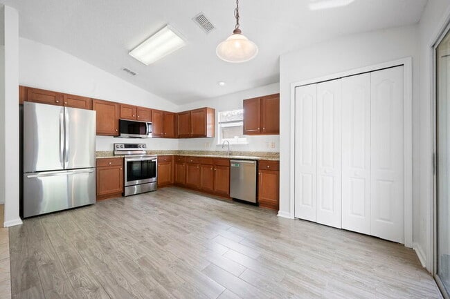 Photo - 843 Bonaparte Landing Ct