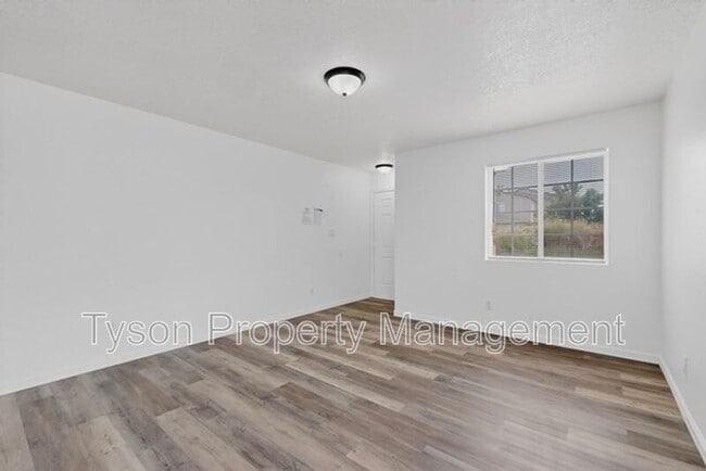 Photo - 10339 Vendaval Ave NW