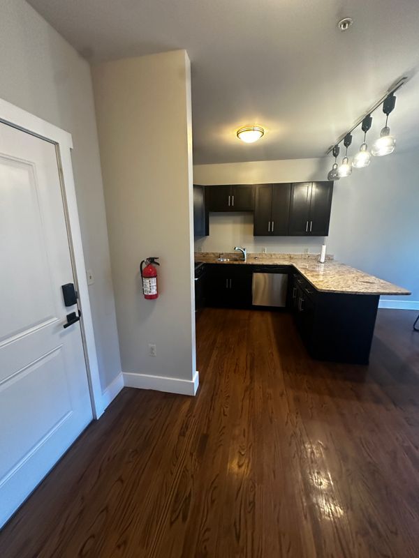 Photo - 700 New St Unit 102