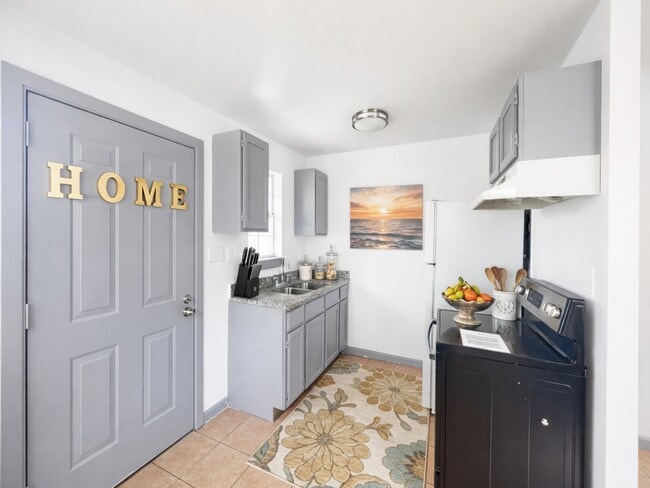 Photo - 5602 Hirsch Rd