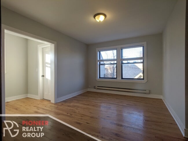 Building Photo - 4542 N Damen Ave Unit 315 Rental