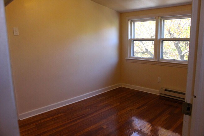 Photo - 3952 N 6th St Unit Apt B