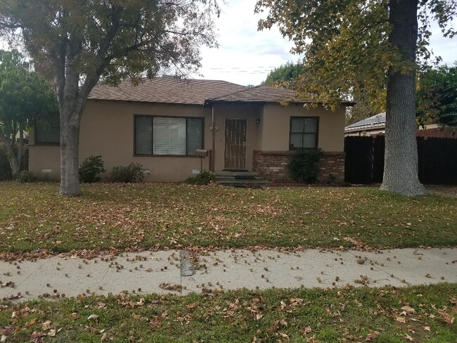 Photo - 6929 Encino Ave House