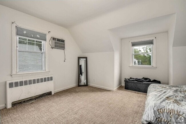 Building Photo - 100 Willis Ave Unit 2 Rental