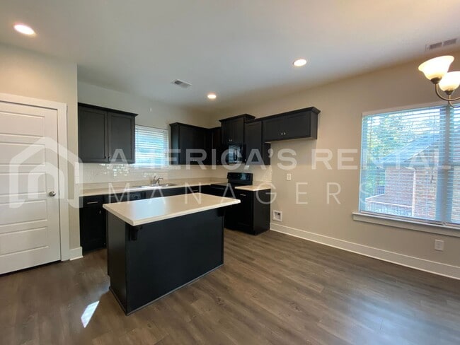 Photo - Large Townhome for Rent in Gardendale...  View with 48 Hours Notice!