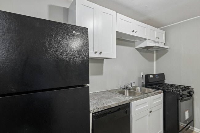 Building Photo - 3641 N MacGregor Way Unit 31