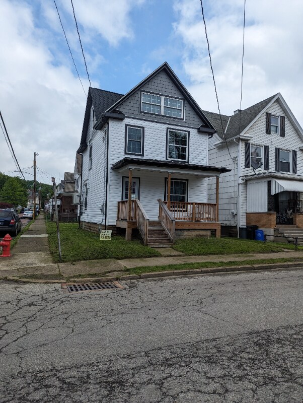 Photo - 530 W Brady St
