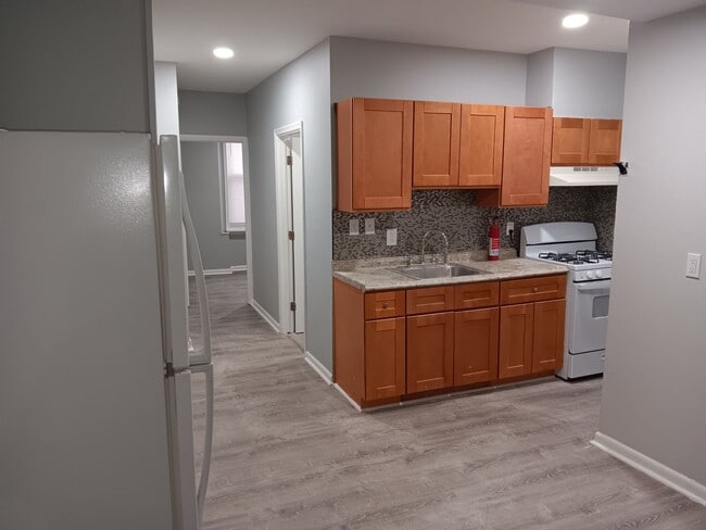 Building Photo - 2607 Cecil B. Moore Ave Unit A