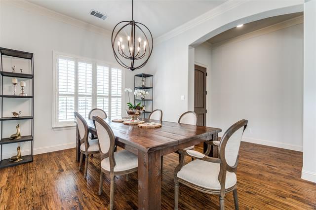 Photo - 8237 Inverness