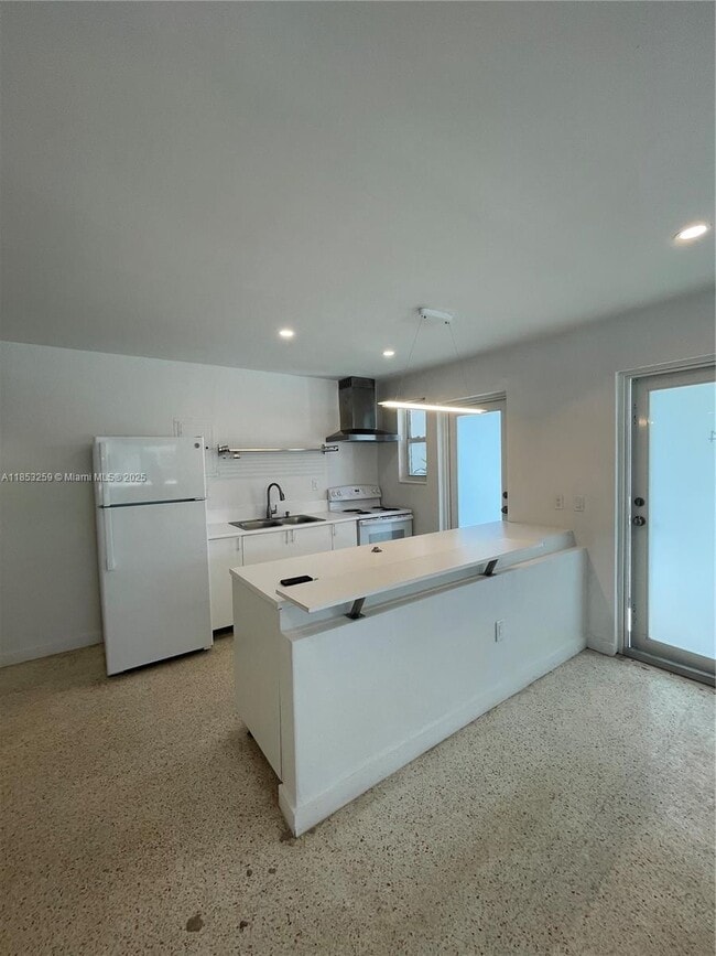 Photo - 1385 NE 105th St Unit 4