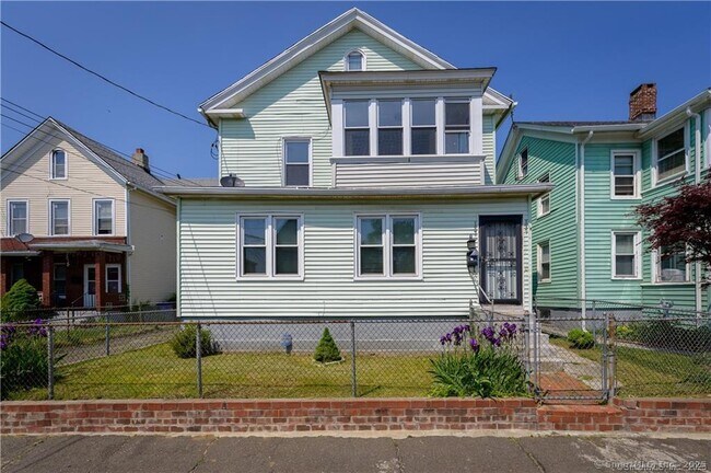 Building Photo - 137 Deacon St Rental