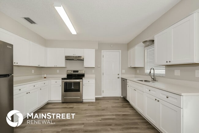 Photo - 4715 Almanza Ave