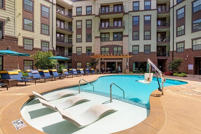 1010 Dilworth Apartments