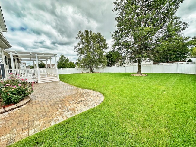 Photo - 6 Savannah Hill Dr