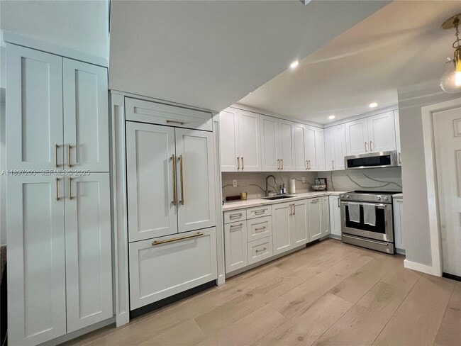 Photo - 3220 W Trade Ave Unidad III2