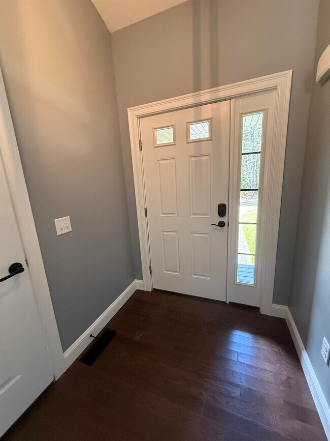 Photo - 26 Phinney Way