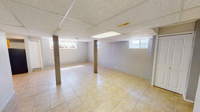 9835 100a Ave