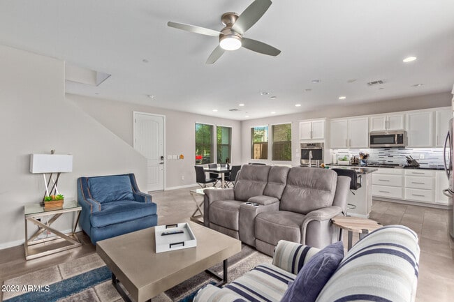 Photo - 1954 S Follett Way