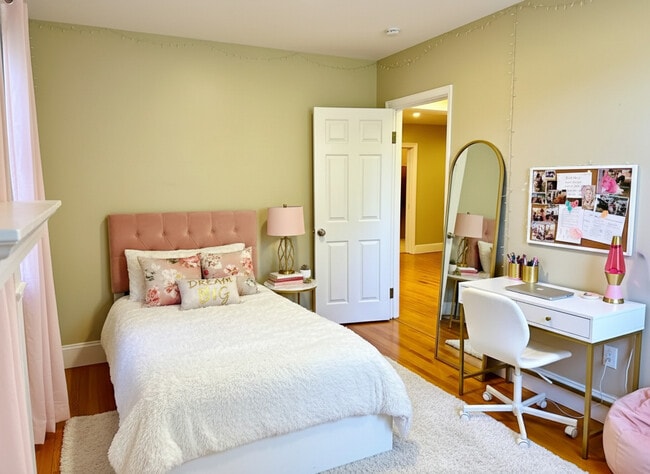 Photo - 76 Egmont St Unit 1A