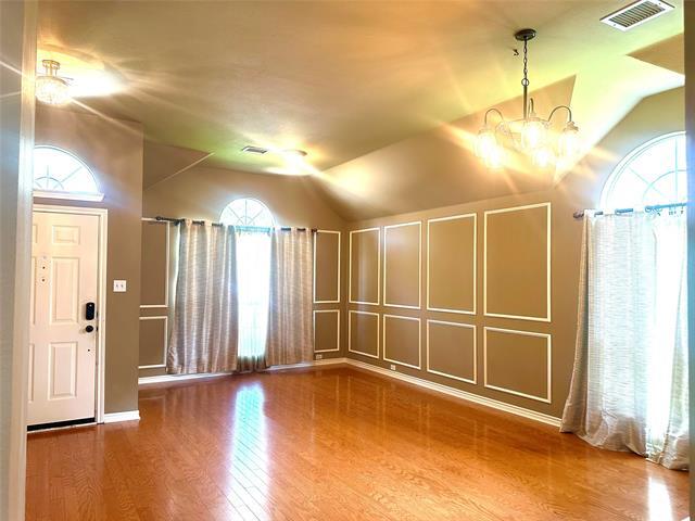 Photo - 1410 Oxford Dr