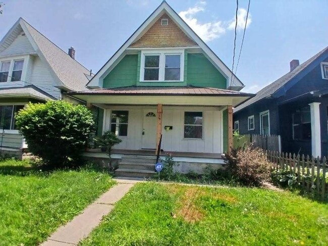 4 Bed 1 Bath - 4 Bed 1 Bath House