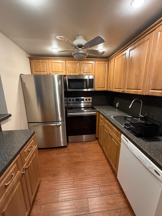 Photo - 230 Suffolk F Unit 230