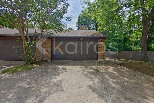 Photo - 2140 Woodnote Ln