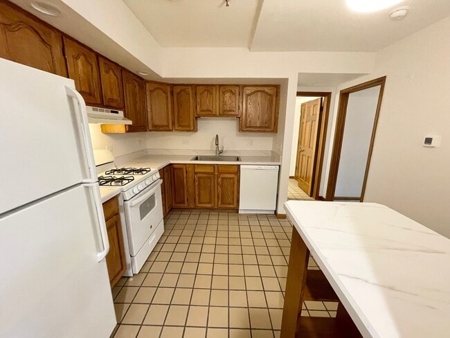Photo - 730 N Seminary Ave