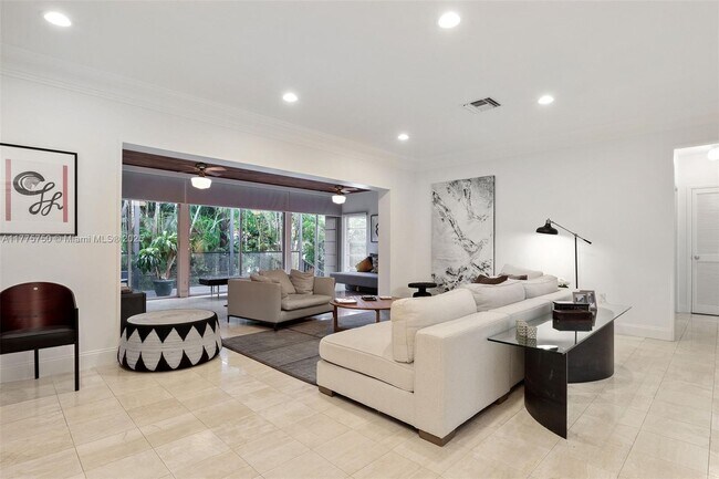 Photo - 1325 Blue Rd