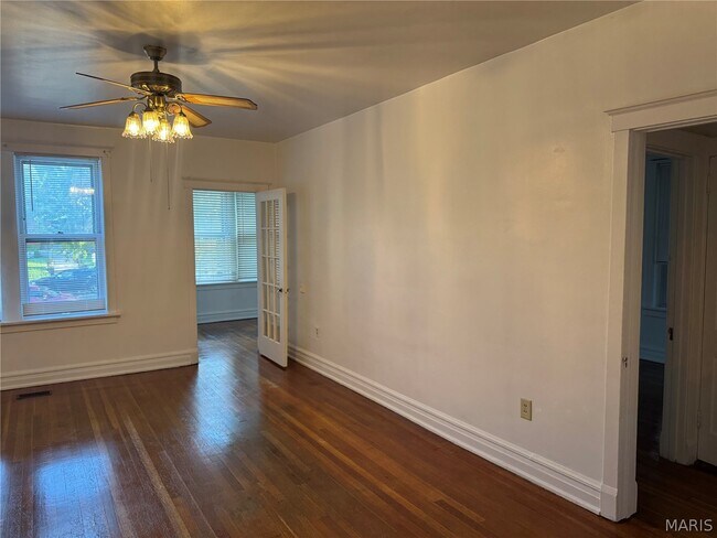 Photo - 5147 Waterman Blvd