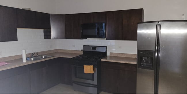 Photo - 5656 S May St Unit 1