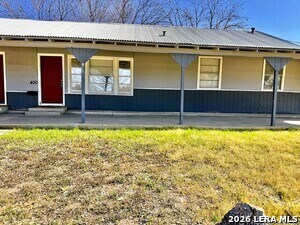 Building Photo - 400 Pfeil St