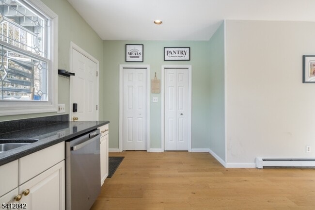 Photo - 30 Sussex Ave Unit 1