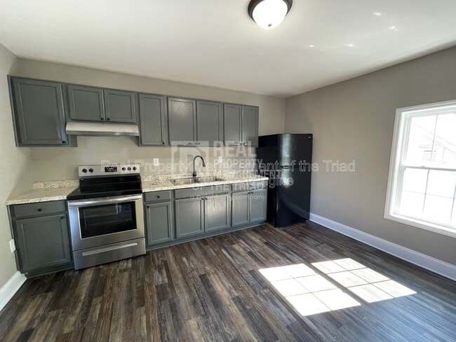 Photo - 528 N Scales St Unidad C