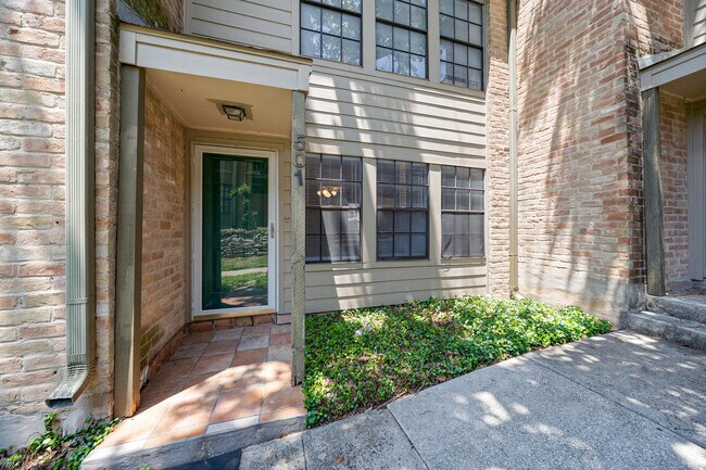 Photo - 7711 Callaghan Rd