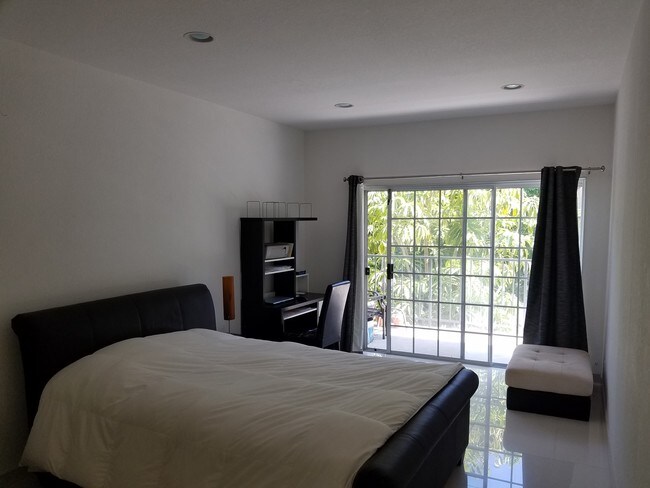 Master Bedroom - 10650 Kinnard Ave Unit 109