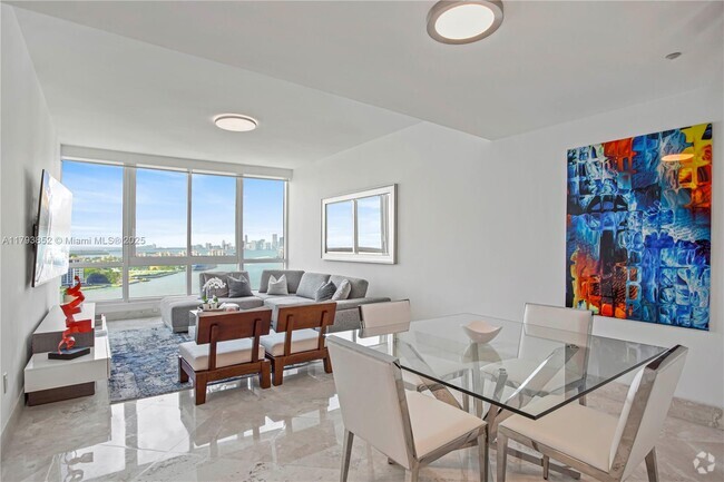 Building Photo - 100 South Pointe Dr Unit 1803 Rental